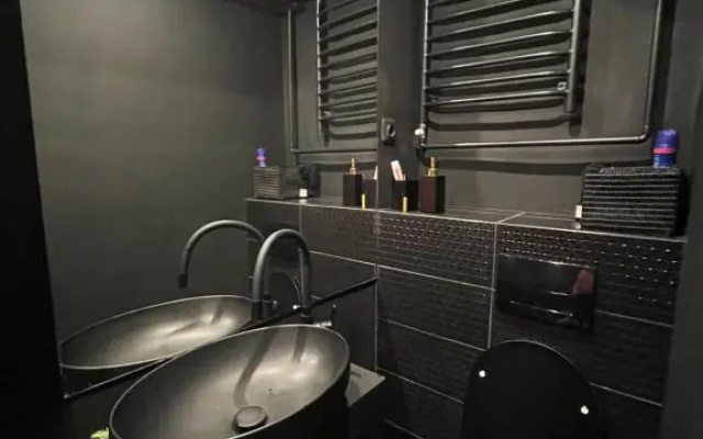 Black Pearl apartment