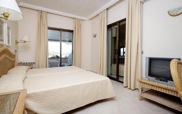 Hotel Montjoi