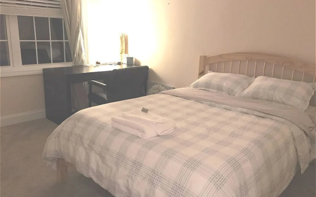 Rooms in Family House in Salem Boston