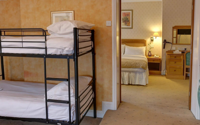 The Hadlow Manor Hotel