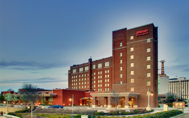 Drury Plaza Hotel Broadview - Wichita