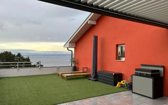 IMMODREAMS - L'Attik with lake views and 80m2 terrace