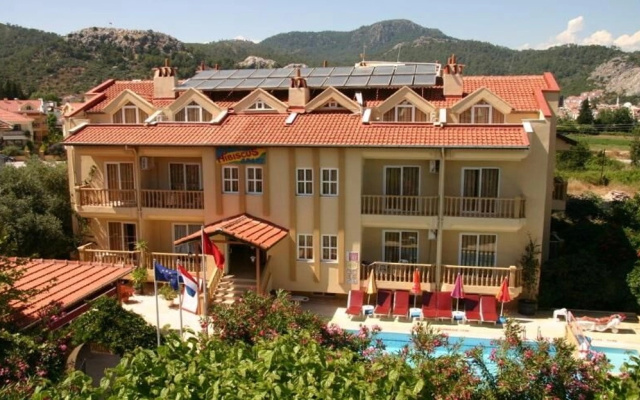 Hibiscus 1 And 2 Apart Hotel