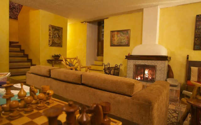 Las Palmeras Inn