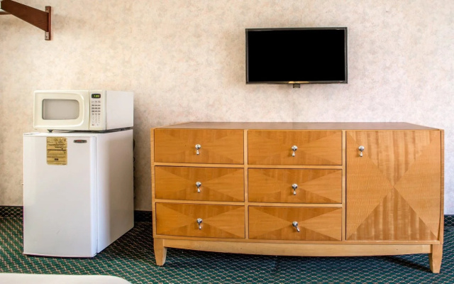 Economy Motel