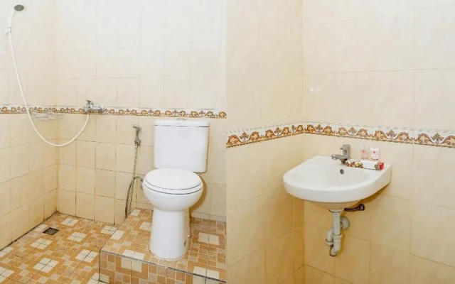 Oyo 2356 Kost Omah Manahan