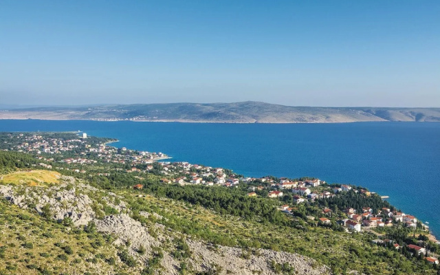 Awesome Home in Starigrad Paklenica With 1 Bedrooms
