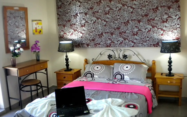 Chios Rooms MyView