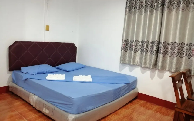 Chanmuang Resort