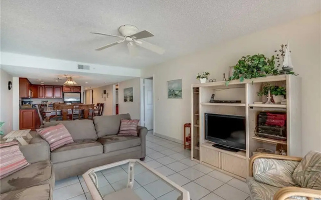 Las Brisas 504 - Three Bedroom Condo