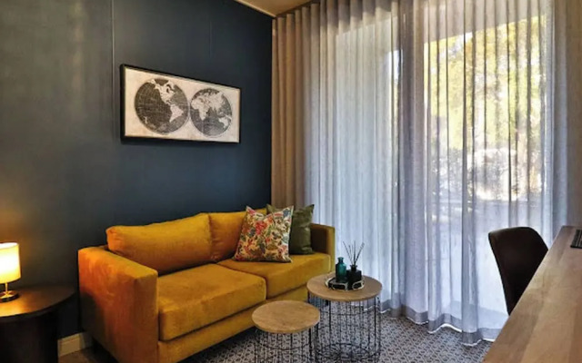 Chic Rosebank Studio, Walk to Mall &gautrain