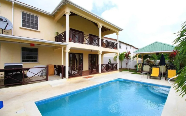 Ginger Lily 2-bed Suite at Sungold House Barbados