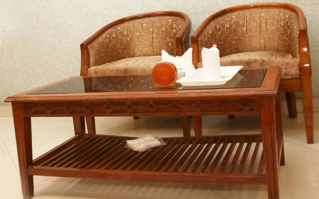 OYO 8535 Hotel Mayarch