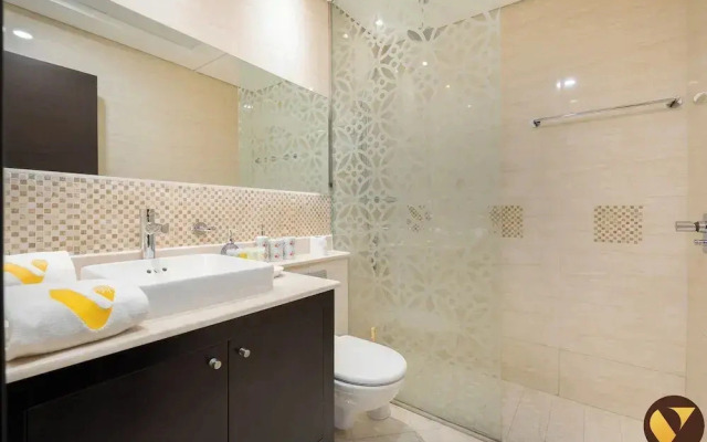 Vogue | Mon Reve near Dubai Mall | Burj Khailfa