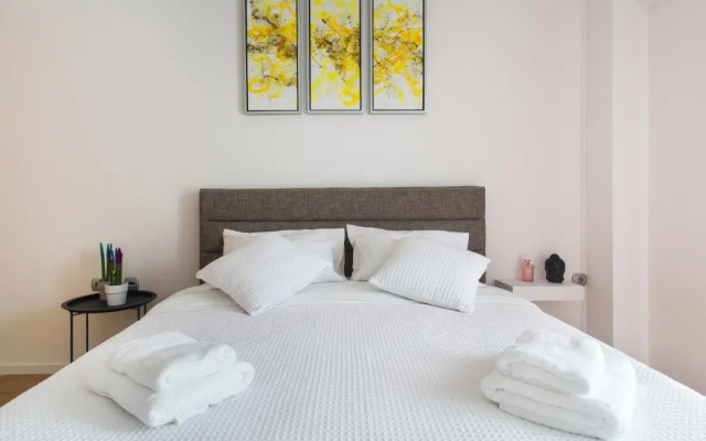 Athenalux Apartment Modern Bright