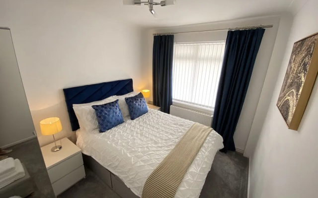 Inviting 2-Bed Bungalow