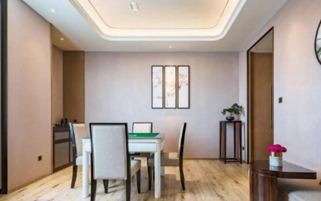 Huayi Hotel