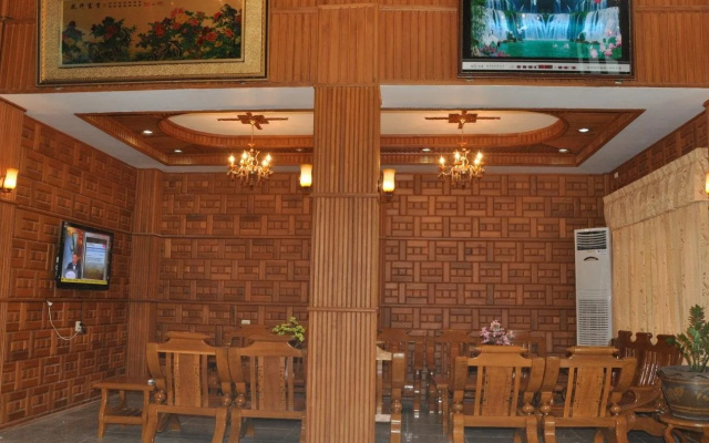 Golden Star Hotel