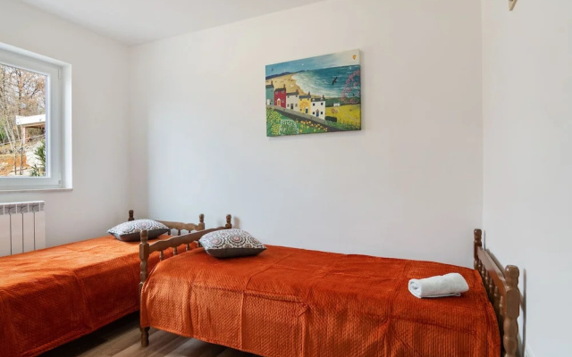 Lovely Apartment in Veprinac With Private Terrace