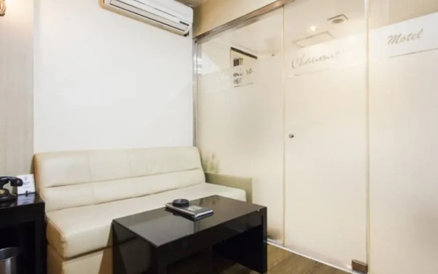 Chaumiere Motel