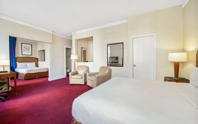 Travelodge by Wyndham Downtown Chicago