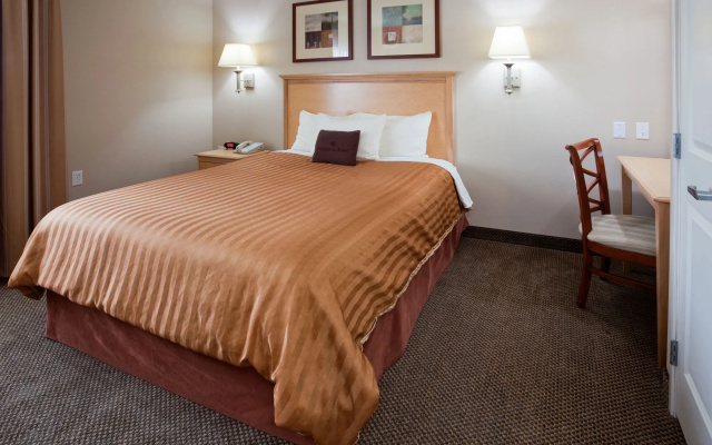 Candlewood Suites Milwaukee Brown Deer by IHG