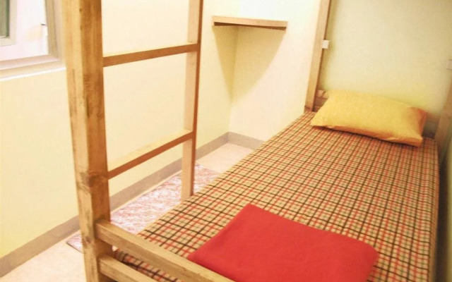 KAMAR KAMAR - Backpacker
