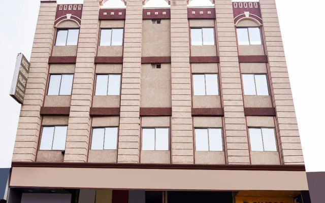 Oyo Flagship Rpr269 Hotel Shubham Palace