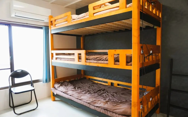 Guest House Ioly Osaka - Hostel