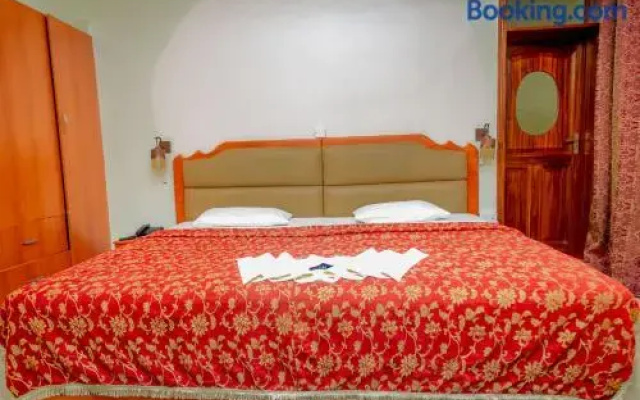 Home Inn Hotel