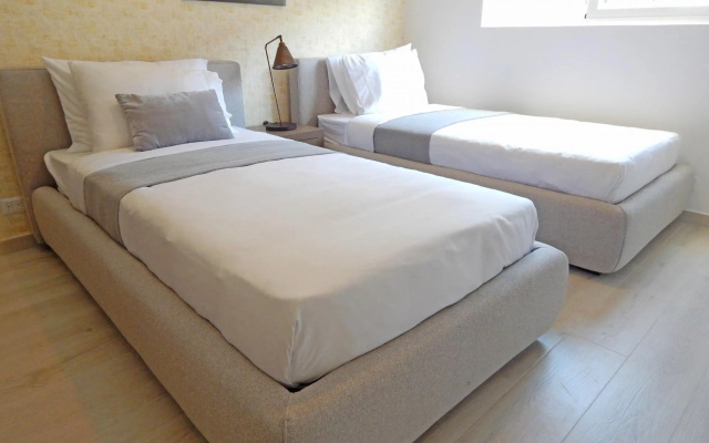 Ocean views apartment with private beach in Playa