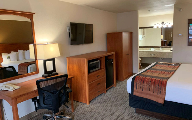 Best Western Grande River Inn & Suites