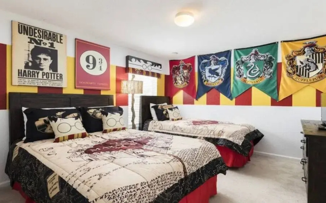 Villa 7799 Basnett Windsor Hills