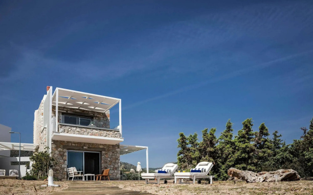 Cedar Bay Beachside Villas