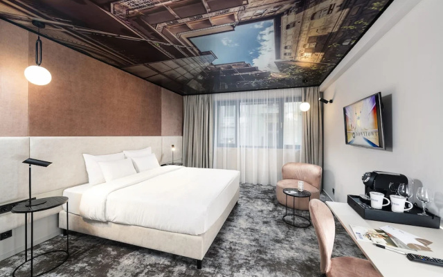 Three Corners Downtown Hotel