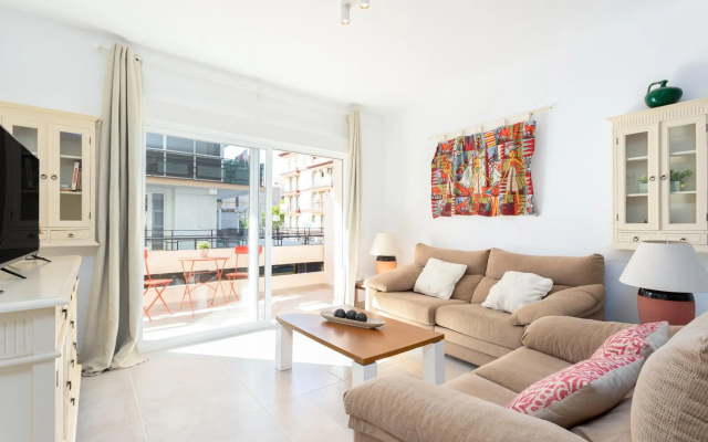Fuengirola Puerto Apartment by GHR Rentals