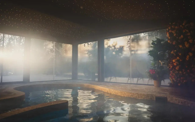Aito  Igloo & Spa Resort