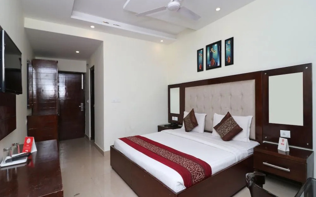 OYO 1617 Palm Retreat