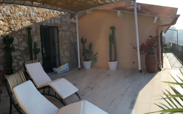 House in Grimaldi. Spectacular view over the French Riviera!