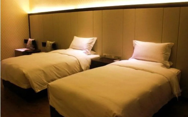 Shengtang Yishe Hot Spring Resort Hotel