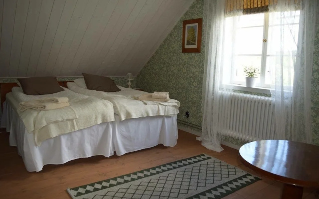 Vänneberga Gård Bed & Breakfast