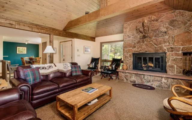 Adams Vacation At Windcliff 2 Bedroom Home by RedAwning