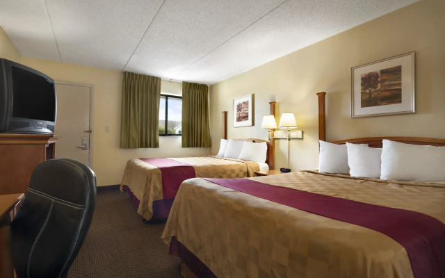 Super 8 Beachwood Cleveland Area