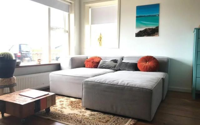 Stijlvol & lief onthaast-huisje, no wifi-tv