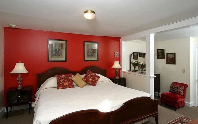 Tuck Inn B&B