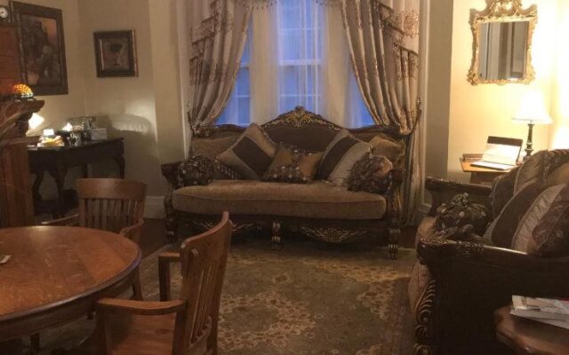 The Pawling House Bed & Breakfast