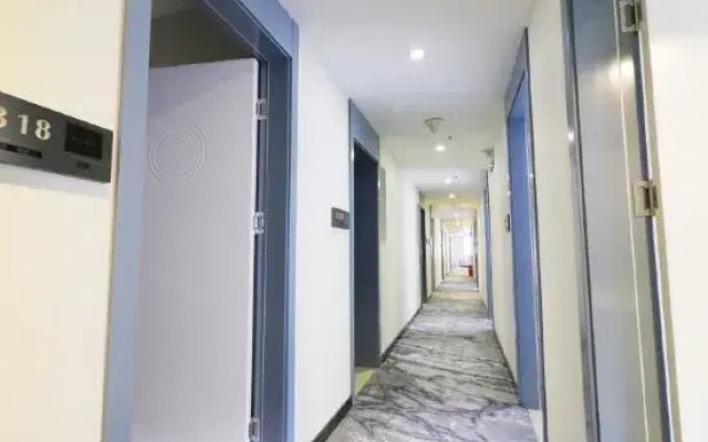 Zsmart Hotel (Shanghai Xinzhuang Metro Station Longemont)