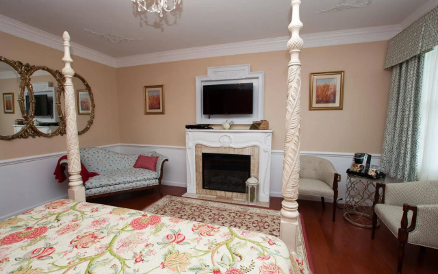 The Litchfield Inn