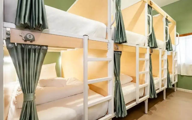 Sweett Lemon Hostel