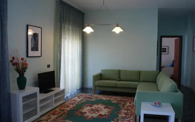 DonnAnna Suite